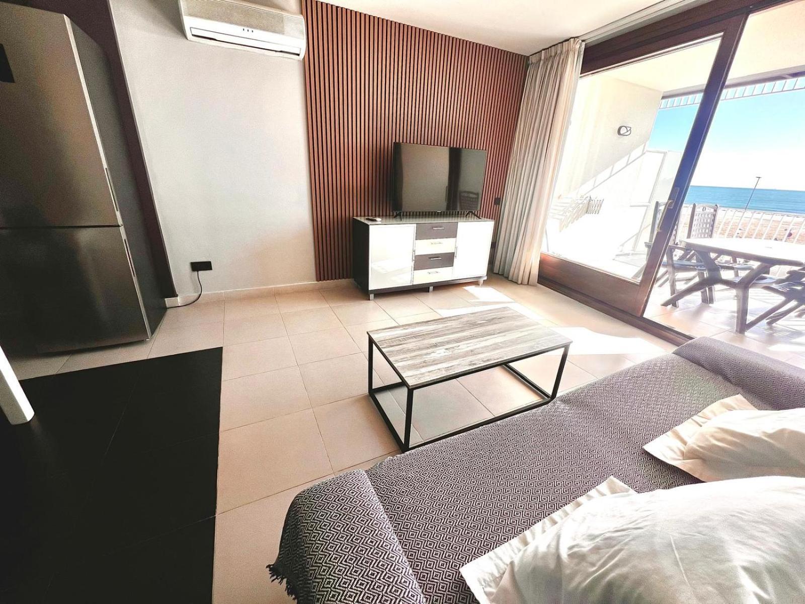 Apartaments Voramar กัมบริลส์ ภายนอก รูปภาพ