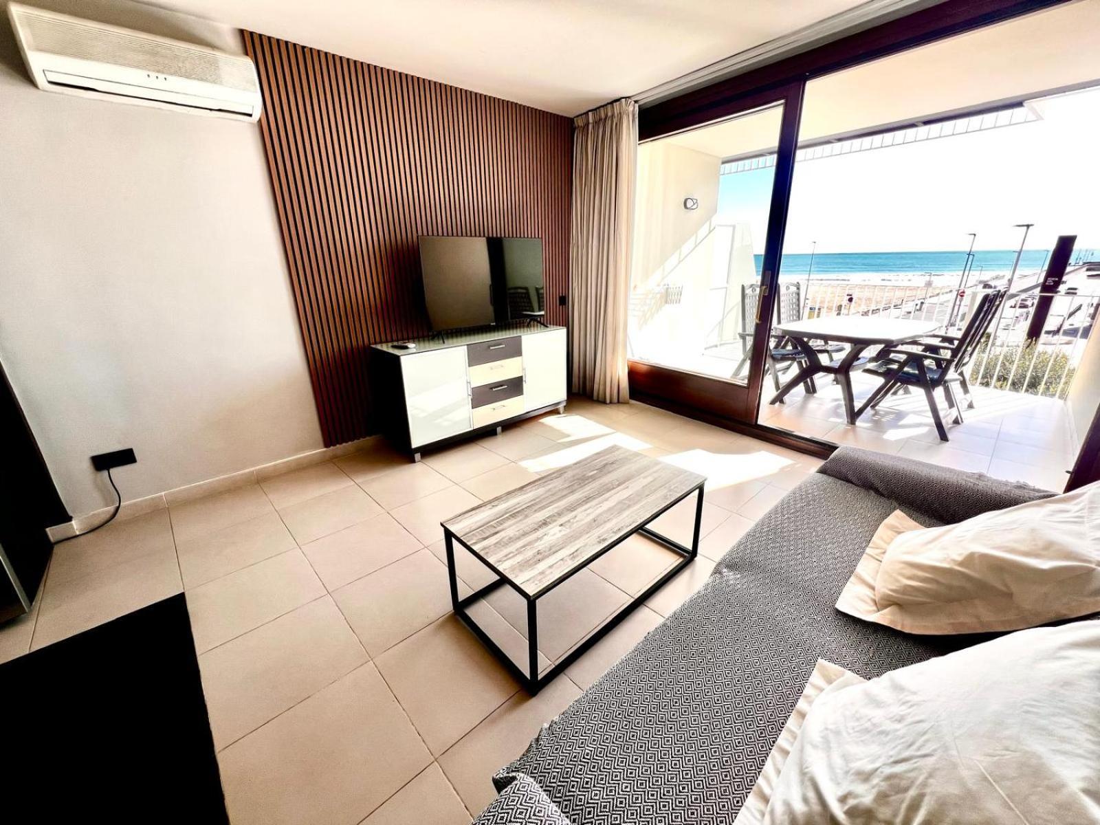 Apartaments Voramar กัมบริลส์ ภายนอก รูปภาพ