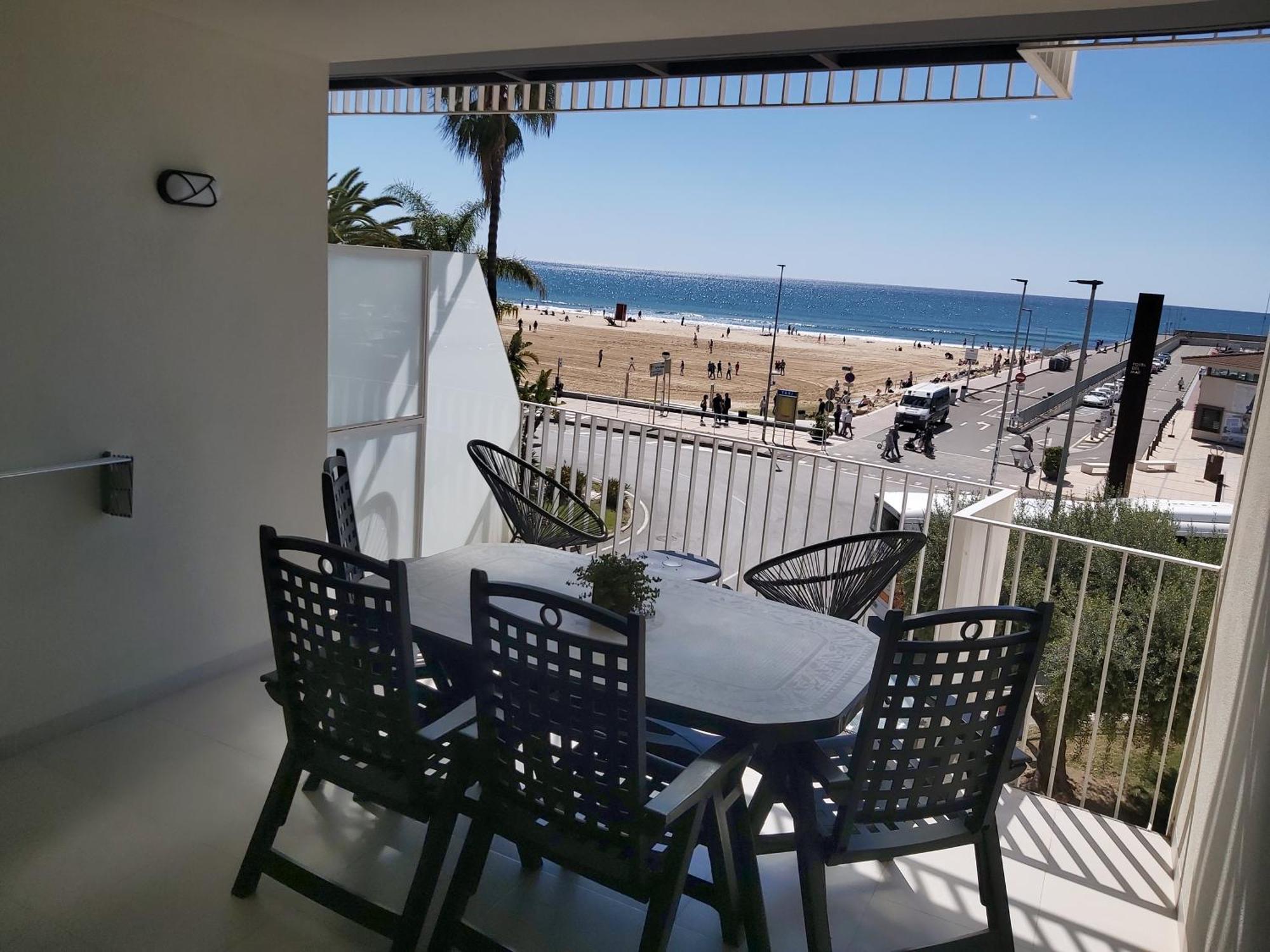Apartaments Voramar กัมบริลส์ ภายนอก รูปภาพ